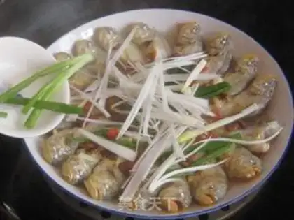 Make Spicy salmon with shredded green onion step 8