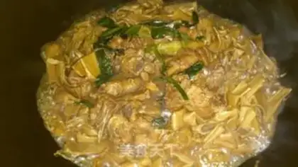 Make Braised duck with dried bamboo shoots step 7