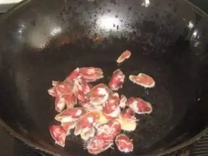 Make Sausage with tomato and apricot mushroom step 2