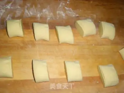 Make milk-flavored corn steamed buns step 3