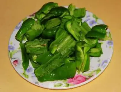 Make stir-fried chicken offal with pickled pepper step 3