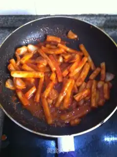 Make spicy fried rice cakes step 3