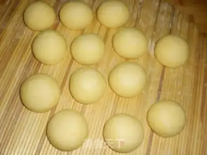 Make milk-flavored corn steamed buns step 5