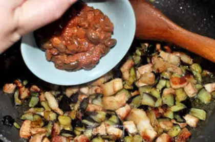 Make Eggplant noodles with diced pork step 10