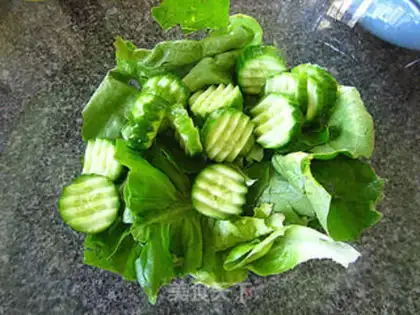 Make Diet salad step 2