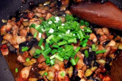 Make Eggplant noodles with diced pork step 11
