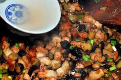 Make Eggplant noodles with diced pork step 12