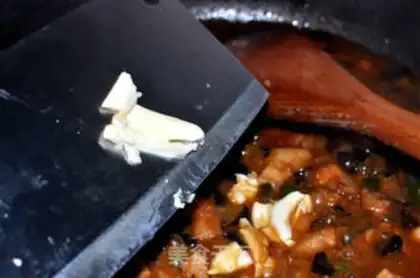 Make Eggplant noodles with diced pork step 15