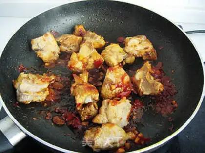 Make Sichuan-style pork ribs with potatoes step 5