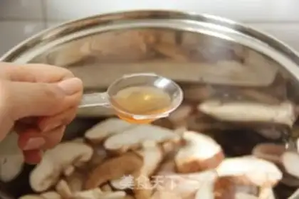 Make Braised chicken wings step 4