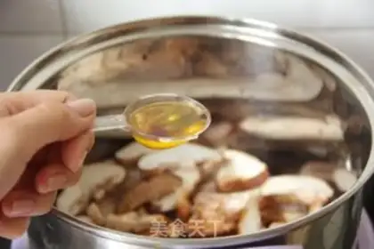 Make Braised chicken wings step 6