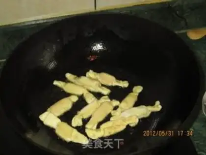 Make fried candies step 3