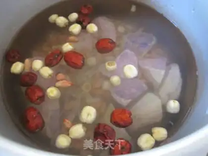Make Lotus seeds, lily and laurel garden porridge step 5