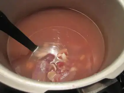 Make Lotus seeds, lily and laurel garden porridge step 7