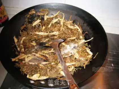 Make Steamed pork with dried plum vegetables and flour step 3