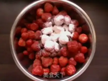 Make strawberry jam step 1