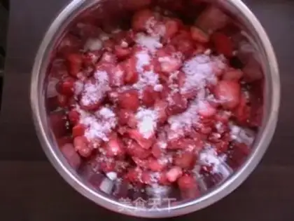 Make strawberry jam step 3