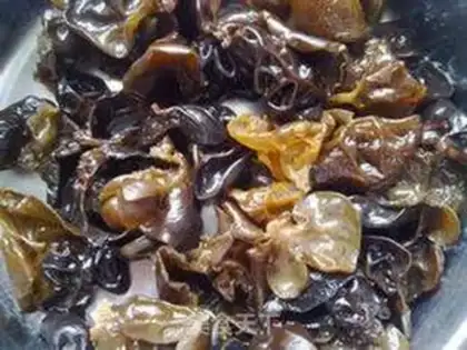 Make Cucumber mixed with black fungus step 0