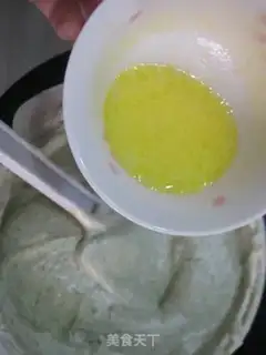 Make Matcha sponge cake roll step 4