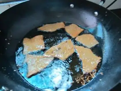Make fried sweet potato slices step 1