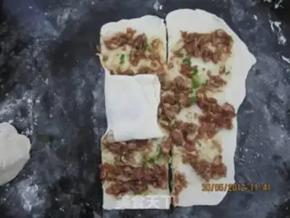 Make onion meat pie step 8
