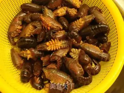 Make Shisanxiang crayfish step 0