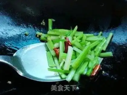 Make stir-fried shrimp with celery step 3