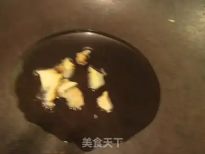 Make Shisanxiang crayfish step 1