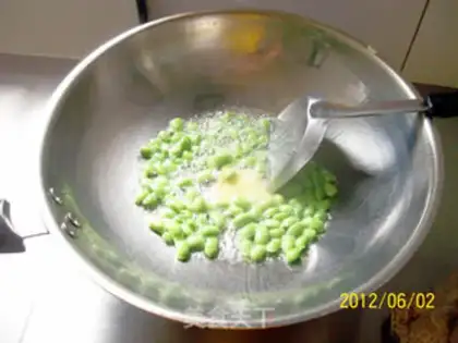 Make stir-fried clam with leek and edame step 12