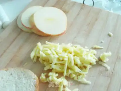 Make Simple apple sandwich step 1
