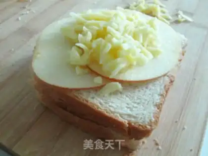 Make Simple apple sandwich step 3