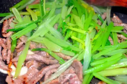 Make Celery and beef tenderloin step 6