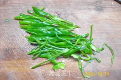 Make green pepper with potato step 1