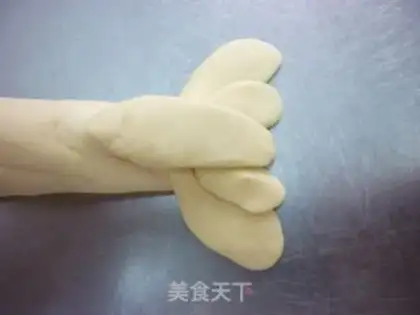 Make Lobster bread step 4