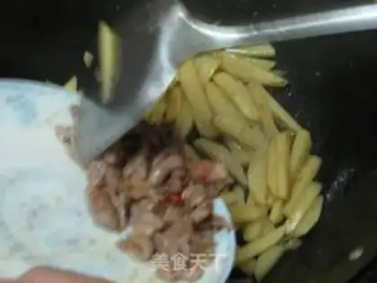 Make stir-fried pork with potatoes step 4
