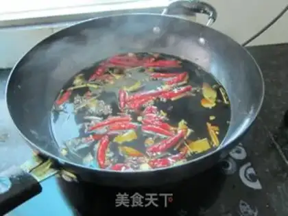 Make Spicy and stewed duck clavicle step 1
