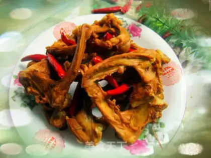 Make Spicy and stewed duck clavicle step 3
