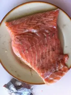 Make Pan-fried salmon step 1