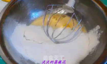 Make Wang Zai mantou snack step 2