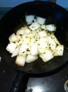 Make stir-fried pickled vegetables with white gourd step 3