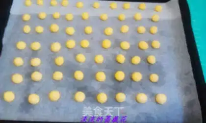 Make Wang Zai mantou snack step 4