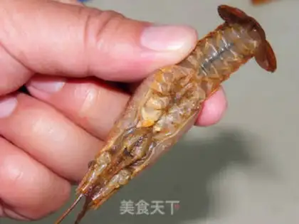 Make Dry stir-fried crayfish step 2