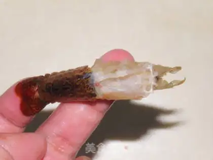 Make Dry stir-fried crayfish step 5