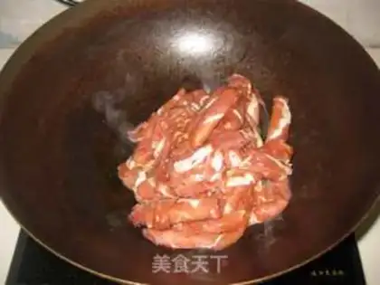 Make stir-fried mutton roll with cilantro step 3