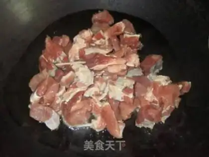 Make Green curry beef step 1