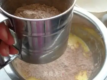 Make chocolate cupcakes step 3