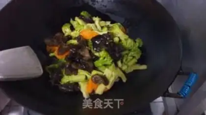 Make stir-fried broccoli step 3