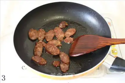 Make Sausage and spicy cabbage fried rice cake step 2