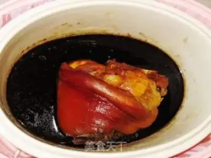 Make braised pork knuckle step 9