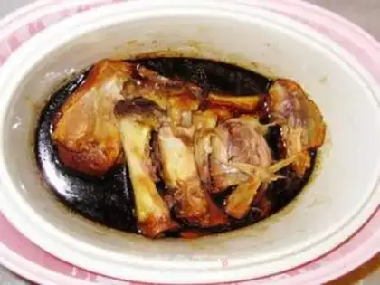 Make braised pork knuckle step 10